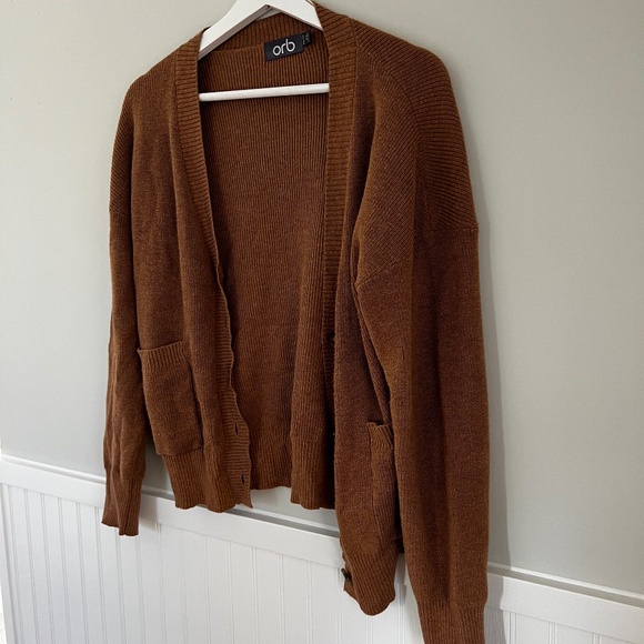 Cardigan in carmel - Picture 1 of 3